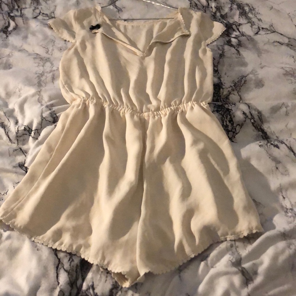 Cream Forever 21 romper - Picture 3 of 5